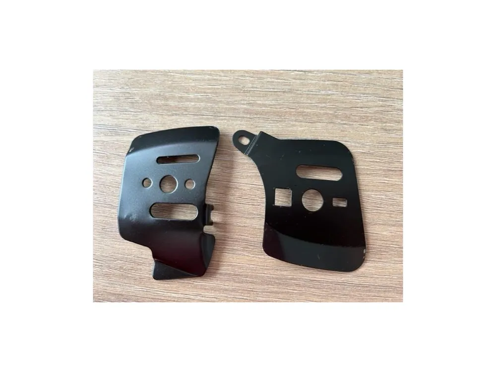 SK0003257-CZ20260306-083414-0-1772757271-74567_plech-listy--a-krytu-pro-motorove-pily-komatsu-2500-- Sleva Plech lišty a krytu pro motorové pily Komatsu 2500, Hecht 927 -nahrazuje originál 927000062, 927000144